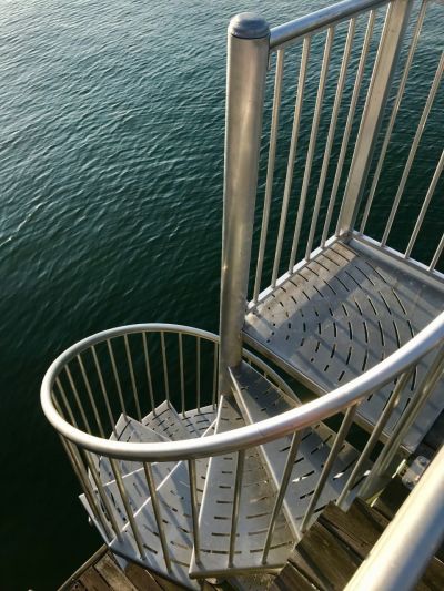 Dönerli Krom Deniz Merdiveni