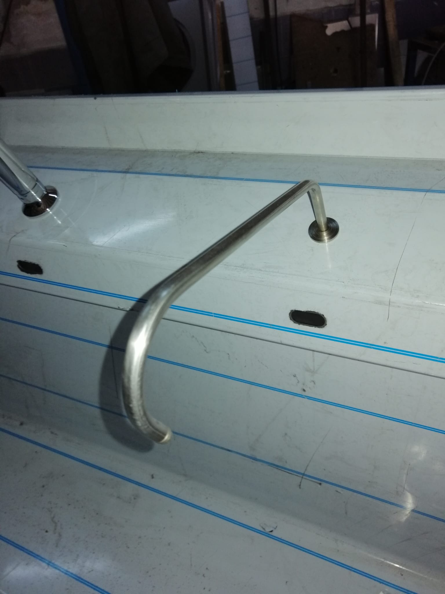 El Yıkama Evyesi Sıvı Sabunluk Ucu