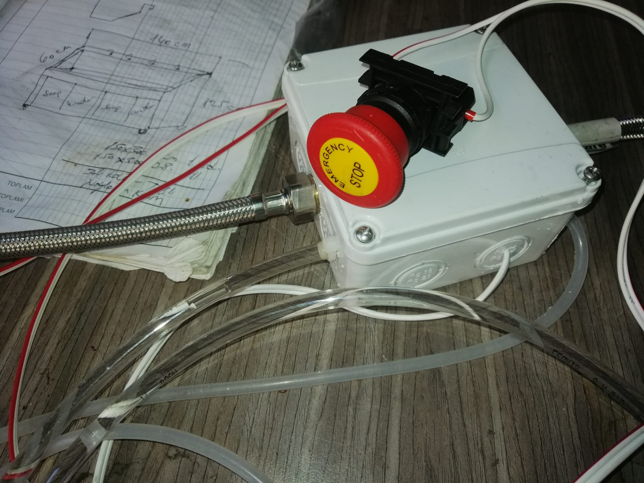 Fotoselli,Diz Kumandalı Su Batarya Takımı Ve Fotoselli Diz Kumandalı Sıvı Sabunluk Takımı